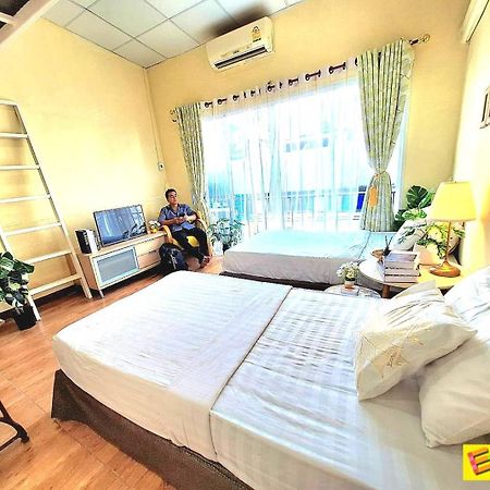 Ez Sleep @ Ratchada 19 Hostel Bangkok Ngoại thất bức ảnh