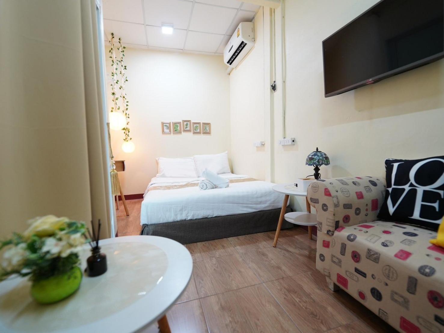 Ez Sleep @ Ratchada 19 Hostel Bangkok Ngoại thất bức ảnh