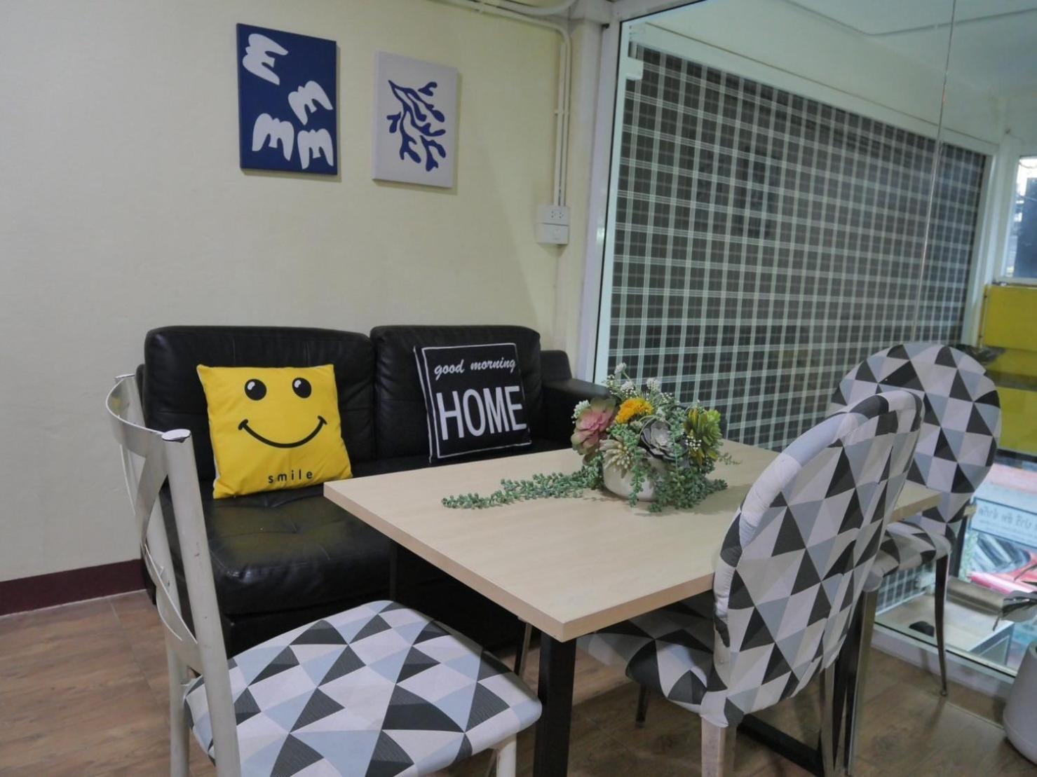 Ez Sleep @ Ratchada 19 Hostel Bangkok Ngoại thất bức ảnh