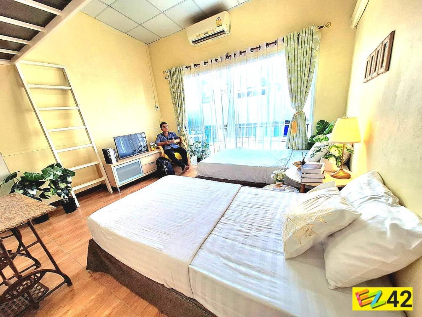 Ez Sleep @ Ratchada 19 Hostel Bangkok Ngoại thất bức ảnh