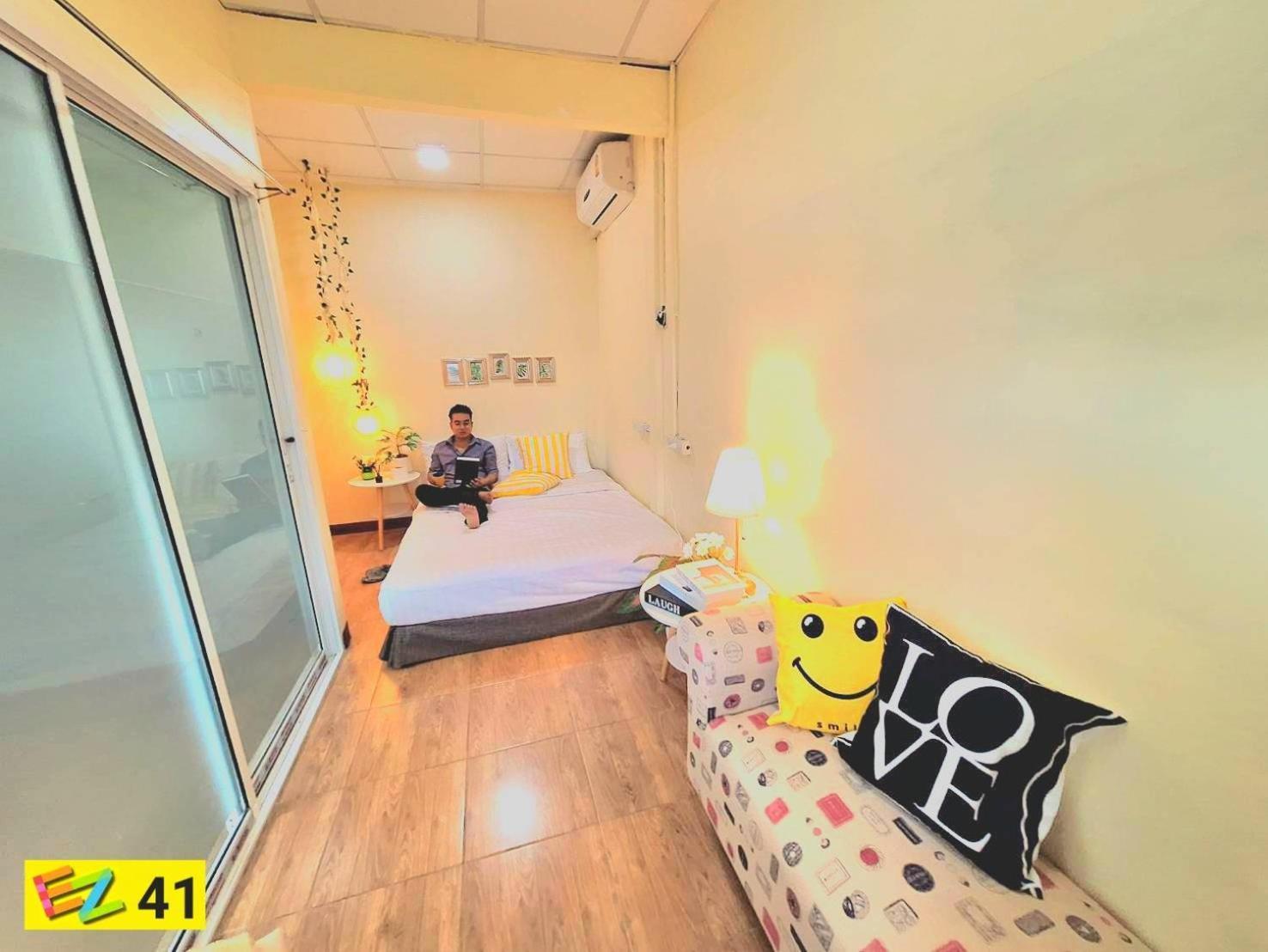 Ez Sleep @ Ratchada 19 Hostel Bangkok Ngoại thất bức ảnh